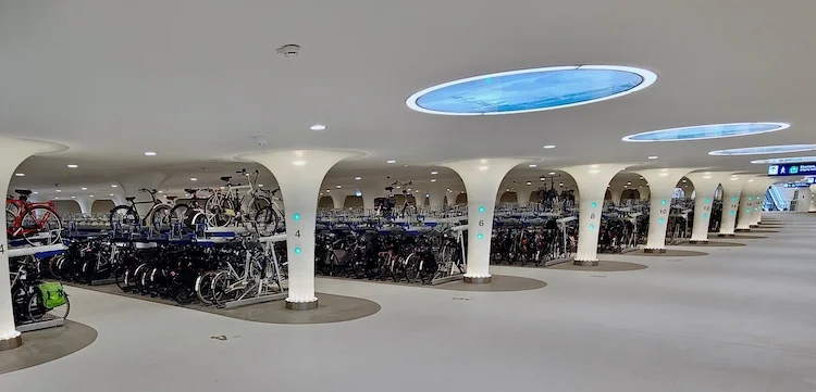 Amsterdam Stationnement vélo sous l'eau