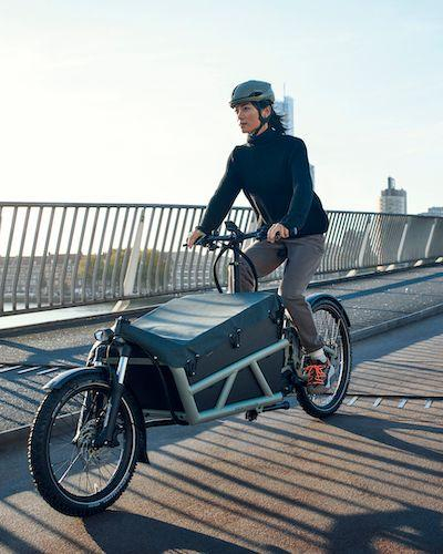 Cargo Electric bicycle with front box